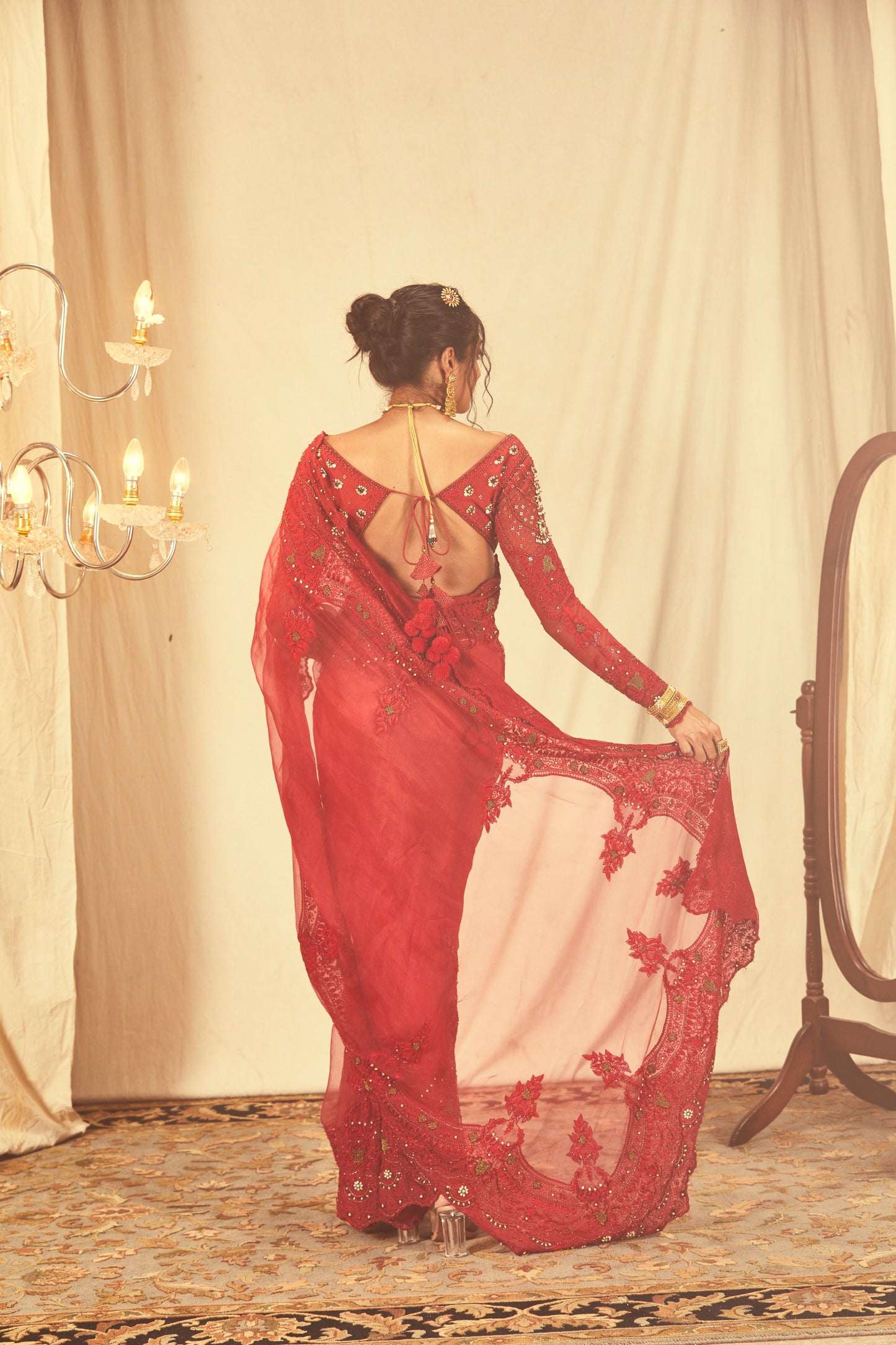 AHELI SARI RED