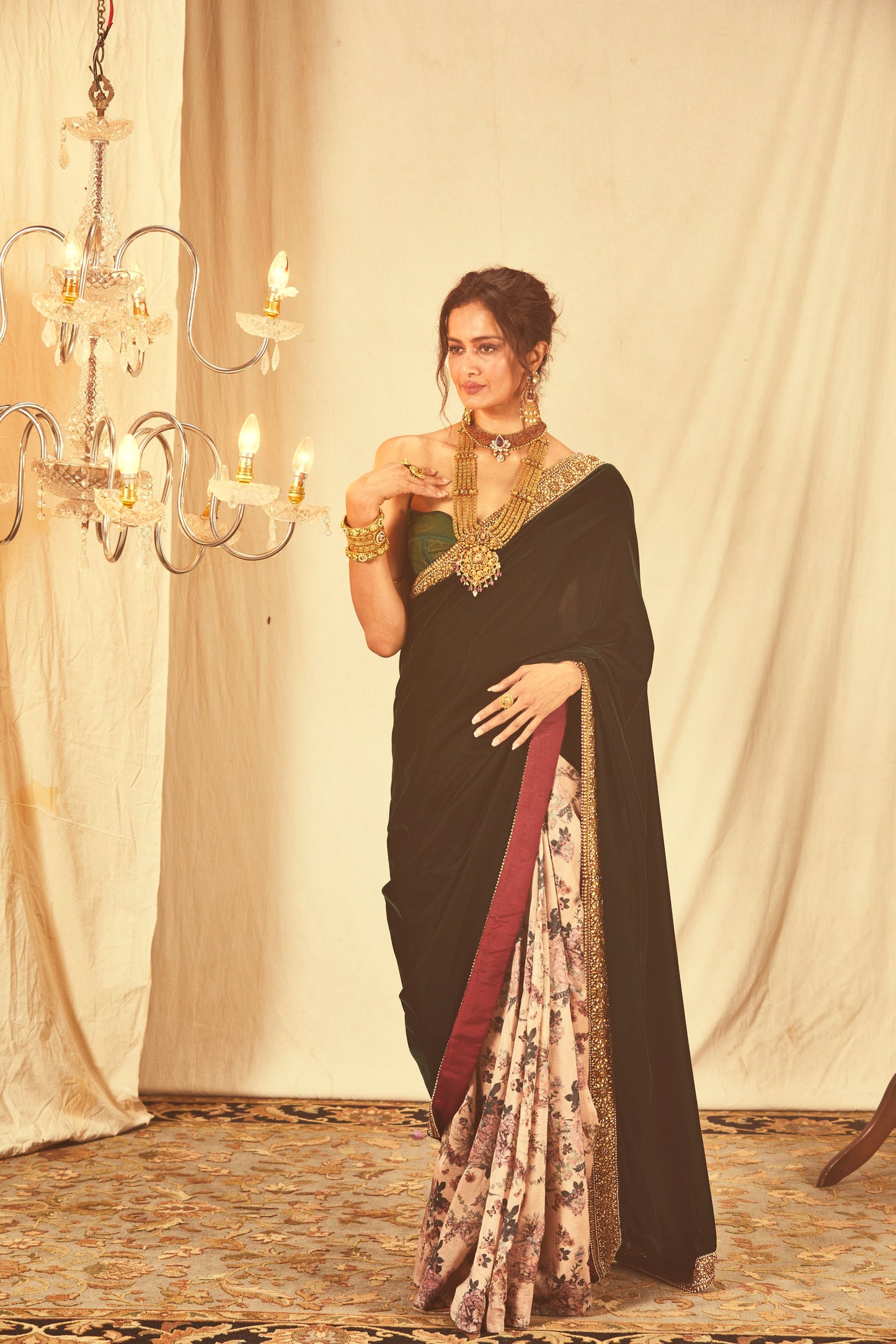 ANVI SARI BLACK